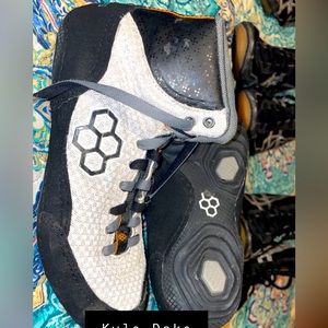 Wrestling shoes